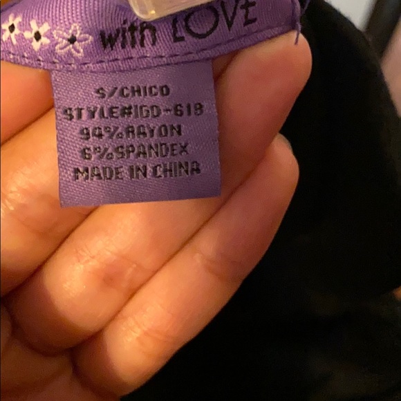 Small black dress with lace overlay on bottom - Picture 4 of 4